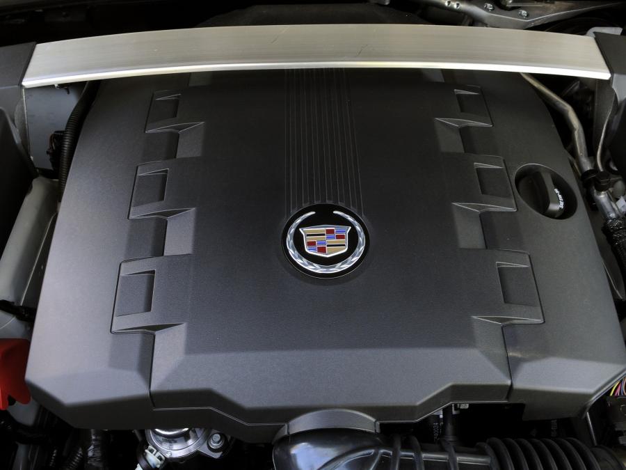  Cadillac CTS Sport Wagon 2010 года  (EU) (фото 2 из 11)